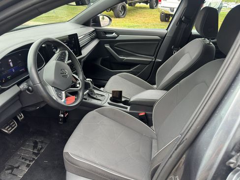 Used 2025 Volkswagen Jetta Sport FWD image 14