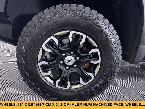 Certified 2022 Chevrolet Silverado 1500 ZR2 w/ Technology Package AWD/4WD image 17