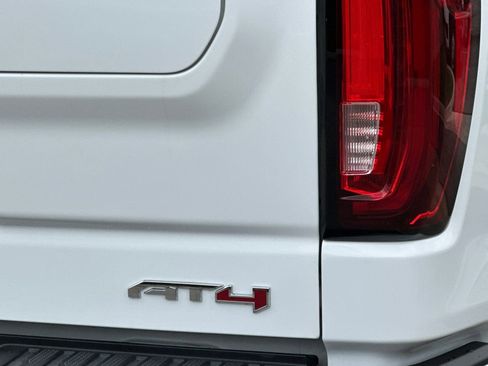 Certified 2025 GMC Sierra 1500 AT4 w/ AT4 Premium Package AWD/4WD image 28
