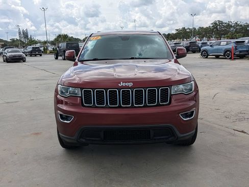 Used 2018 Jeep Grand Cherokee Laredo RWD image 3