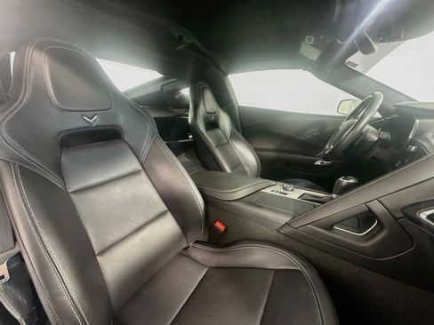 Used 2019 Chevrolet Corvette Stingray Coupe RWD image 13