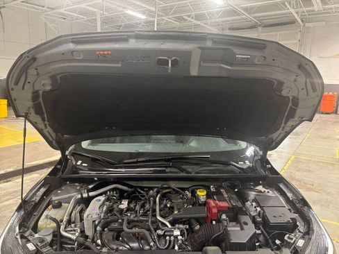 Used 2025 Nissan Sentra SV image 31