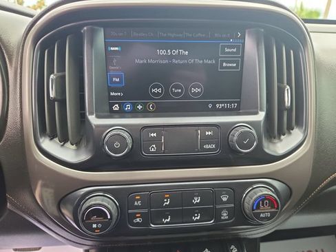 Used 2022 GMC Canyon AT4 AWD/4WD image 11
