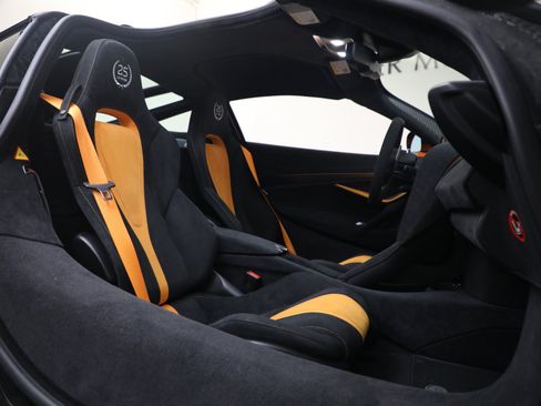 Used 2021 McLaren 720S RWD image 23