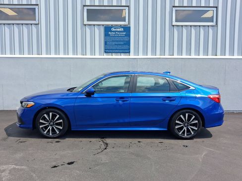 Used 2024 Honda Civic EX image 2