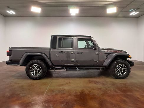 Used 2024 Jeep Gladiator Rubicon w/ Convenience Group AWD/4WD image 23