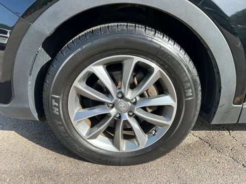 Used 2017 Hyundai Santa Fe SE FWD image 9