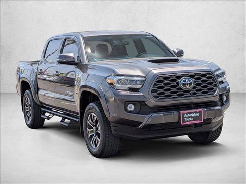 Used 2023 Toyota Tacoma TRD Sport w/ Technology Package RWD image 3