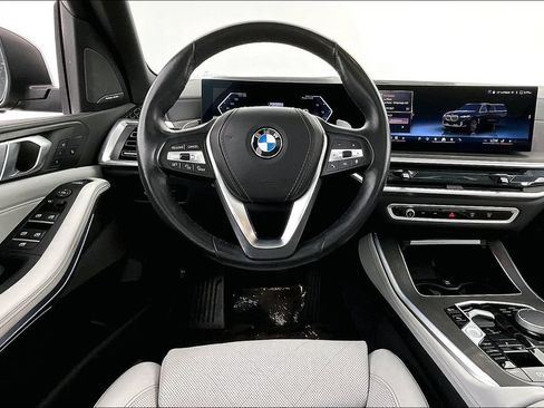 Used 2025 BMW X5 xDrive40i AWD/4WD image 6