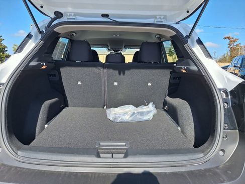 Used 2026 Nissan Kicks SV image 24