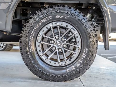 Used 2020 Ford F150 Lariat w/ Equipment Group 502A Luxury image 15