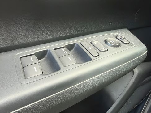 Used 2024 Honda CR-V LX image 25