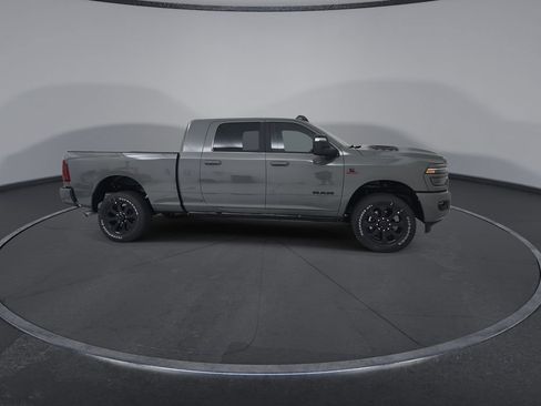 New 2026 RAM 2500 Laramie AWD/4WD image 9