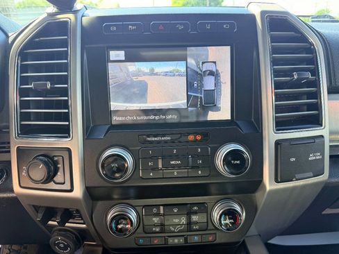 Used 2020 Ford F250 Platinum w/ FX4 Off-Road Package AWD/4WD image 29