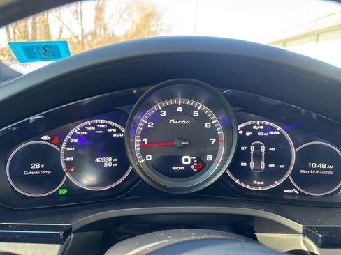 Certified 2020 Porsche Cayenne Turbo image 38