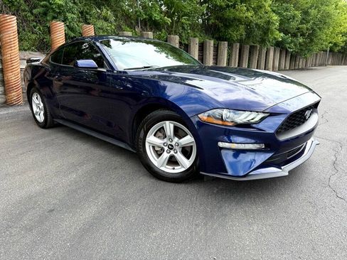 Used 2019 Ford Mustang Coupe image 5