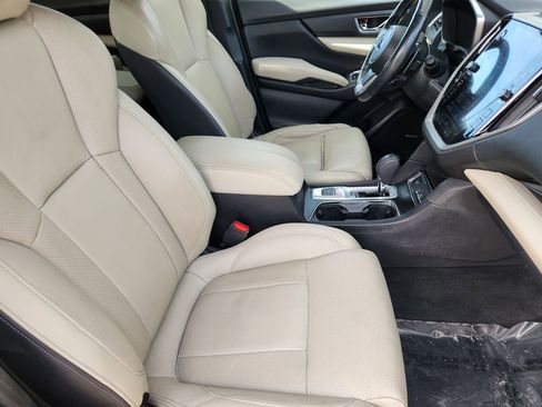 Used 2023 Subaru Ascent Limited w/ Technology Package AWD/4WD image 5