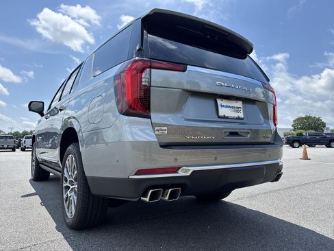 New 2026 GMC Yukon Denali w/ Sun & Power Step Package AWD/4WD image 8