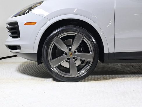 Certified 2022 Porsche Cayenne S Platinum image 29