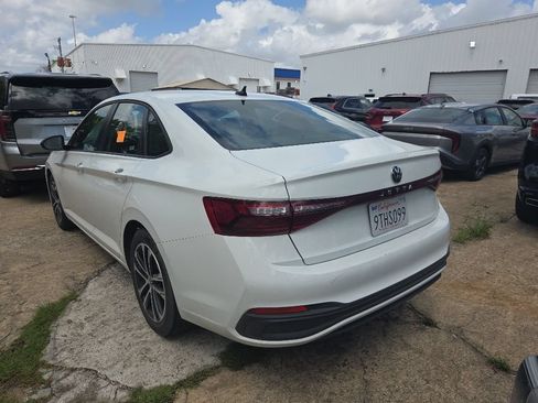 Used 2025 Volkswagen Jetta Sport FWD image 7