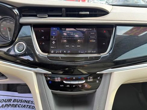 Certified 2025 Cadillac XT6 Premium Luxury w/ Technology Package AWD/4WD image 17