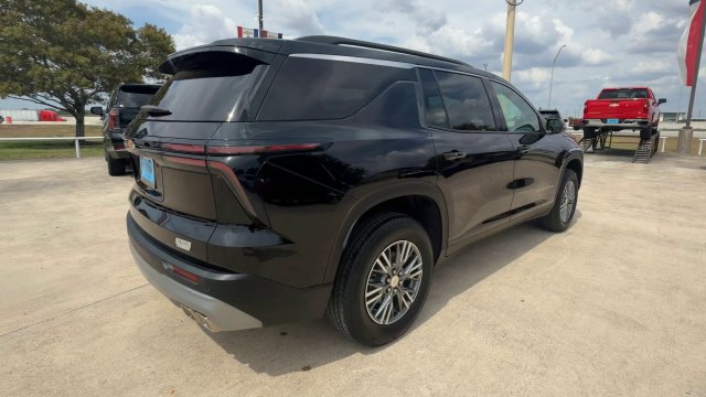 Certified 2026 Chevrolet Traverse LT FWD image 8