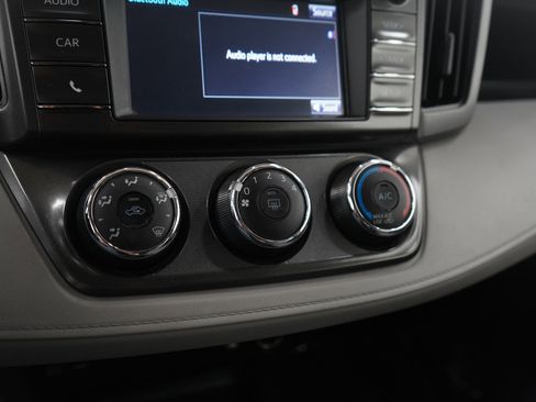 Used 2015 Toyota RAV4 LE image 22