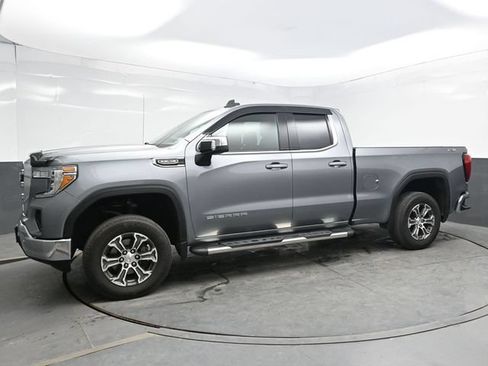 Used 2021 GMC Sierra 1500 SLE w/ X31 Off-Road Package AWD/4WD image 3