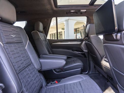 Used 2026 Cadillac Escalade V w/ LPO, ONYX Package AWD/4WD image 24