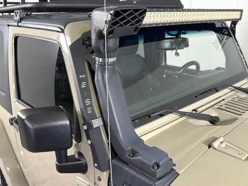 Used 2018 Jeep Wrangler Sport AWD/4WD image 35