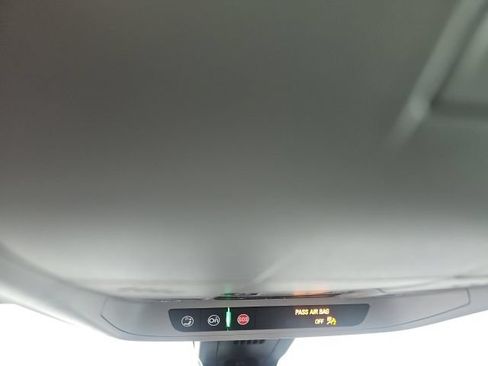 Used 2024 Chevrolet Equinox LT w/ LPO, Floor Liner Package FWD image 30