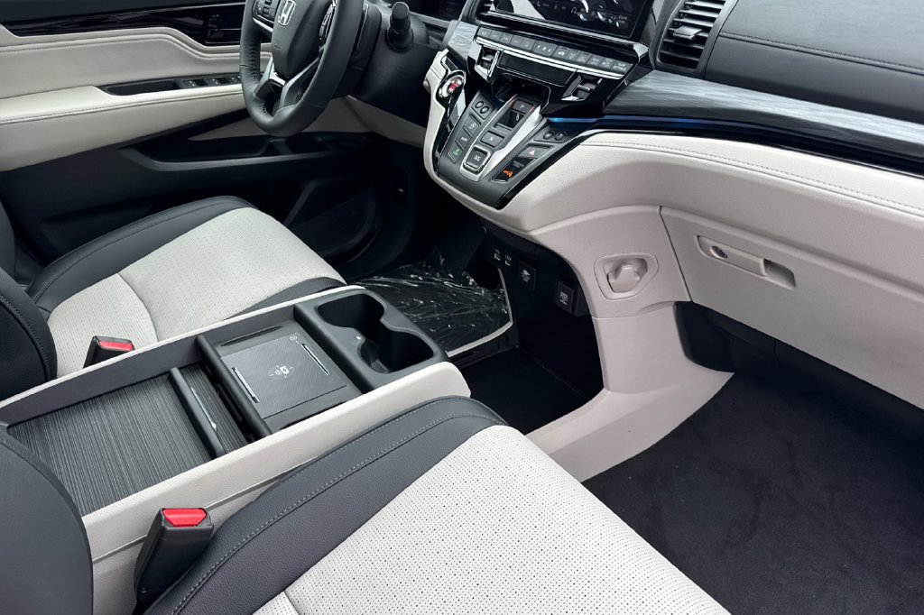 New 2027 Honda Odyssey Elite image 18