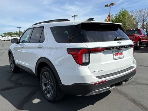 New 2026 Ford Explorer Active w/ Active Comfort Package image 6