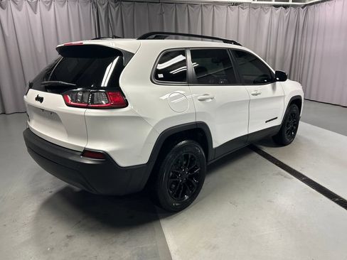 Used 2023 Jeep Cherokee Altitude Lux AWD/4WD image 7