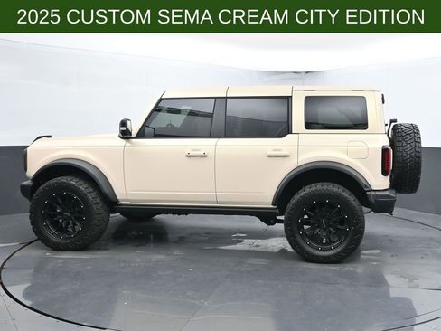 New 2025 Ford Bronco Badlands image 5