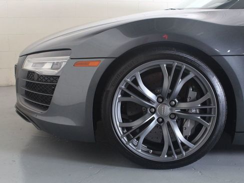 Used 2014 Audi R8 V10 plus image 9