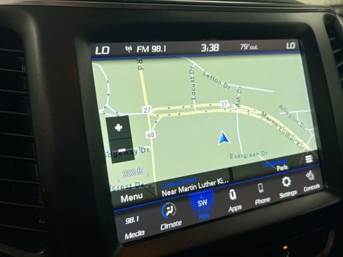 Used 2021 Jeep Cherokee Trailhawk w/ Sun, Sound & Nav Group AWD/4WD image 15