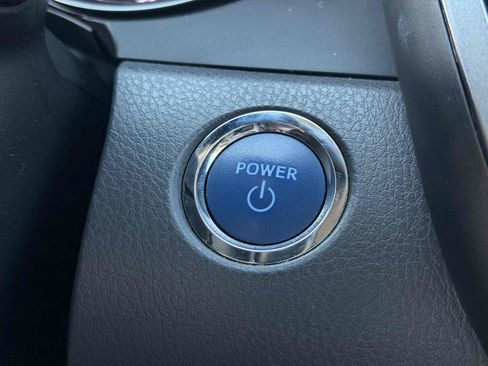 Used 2022 Toyota Camry SE FWD image 28