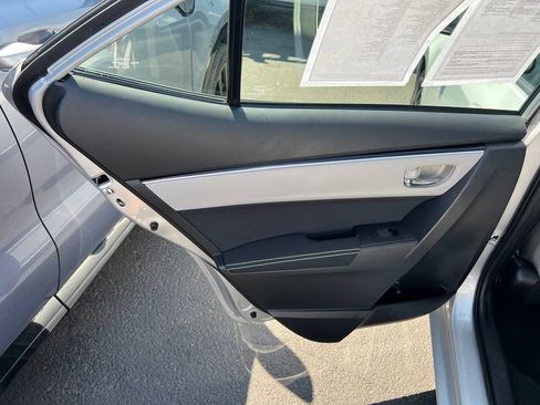 Used 2017 Toyota Corolla LE w/ Carpet Mat Package (TMS) FWD image 13