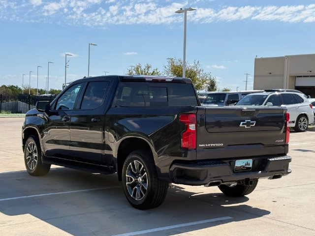 Used 2023 Chevrolet Silverado 1500 RST AWD/4WD image 4