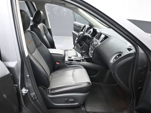 Used 2020 Nissan Pathfinder SL AWD/4WD image 35