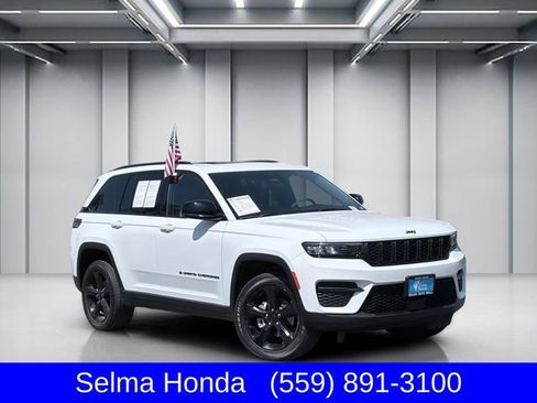 Used 2023 Jeep Grand Cherokee Altitude AWD/4WD image 1