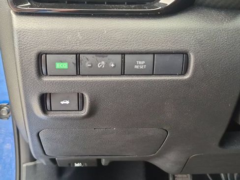 Used 2022 Nissan Sentra SV w/ Trunk Package FWD image 21
