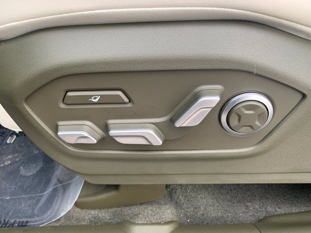 Certified 2025 Hyundai Santa Fe Calligraphy AWD/4WD image 17