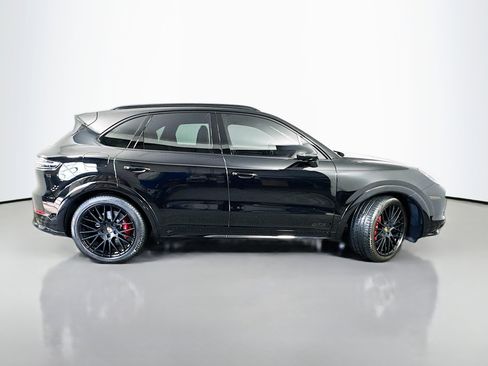 Used 2023 Porsche Cayenne GTS image 8