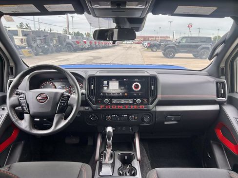 Used 2025 Nissan Frontier PRO-4X w/ Pro Convenience Package AWD/4WD image 35