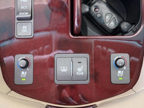 Used 2007 Lexus LS 460 image 22