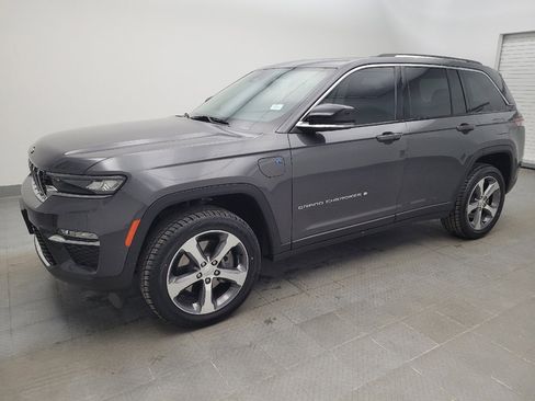 Used 2022 Jeep Grand Cherokee Limited 4xe image 2