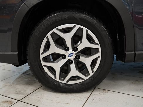 Used 2019 Subaru Forester Premium image 16