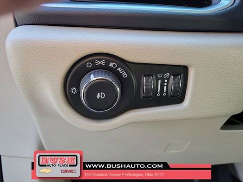 Used 2018 Chrysler Pacifica Touring-L Plus w/ Advanced Safetytec Group image 21